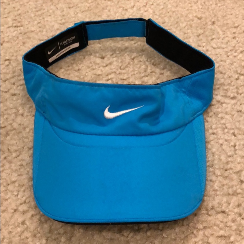 Nike athletic visor